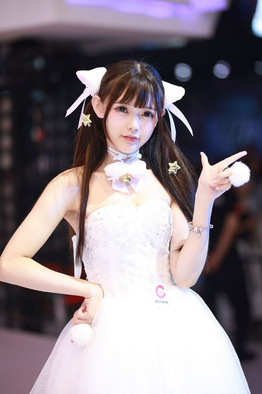 于海潤ChinaJoy2017盛大游戲showgirl
