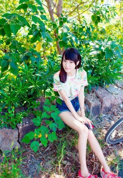 單車辣妹城城歡樂笑顏明媚動人寫真