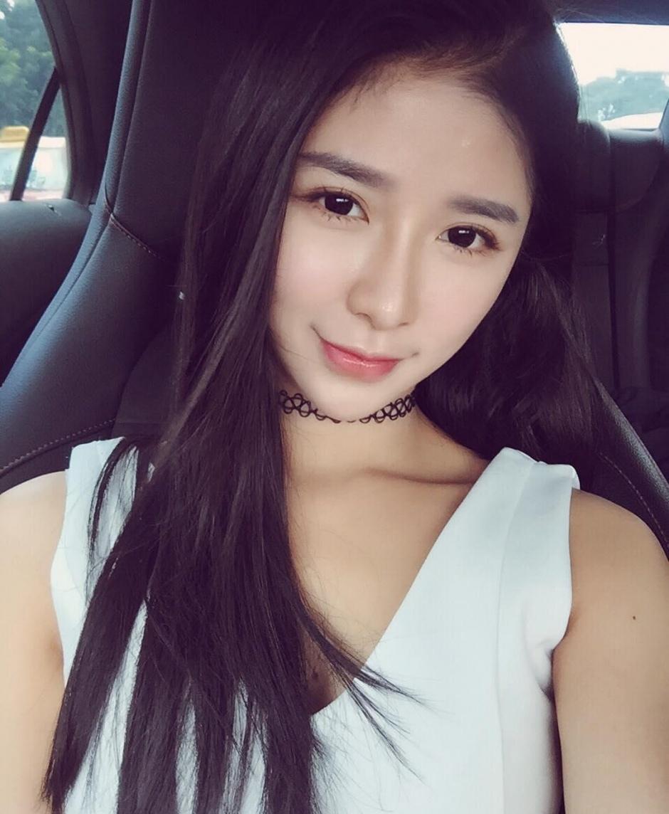 時尚女神蔡卓宜治愈系笑容甜美圖片