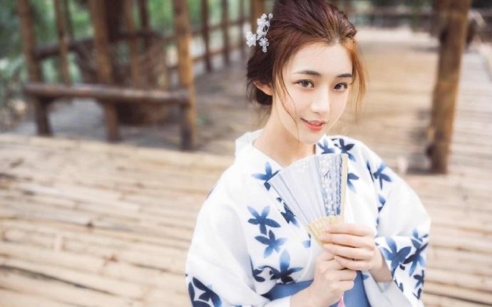 甜美可人和服少女清新養眼寫真圖片