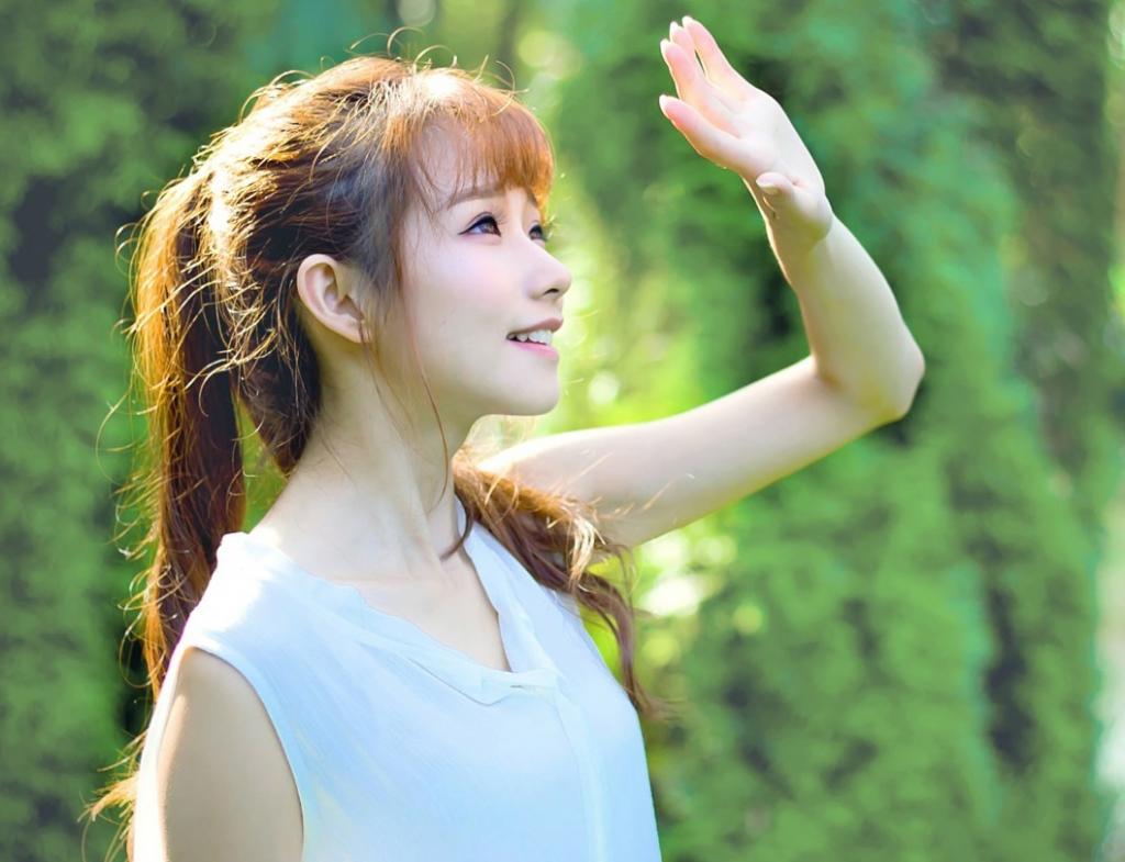 森系女神清晨綠野寫真私照