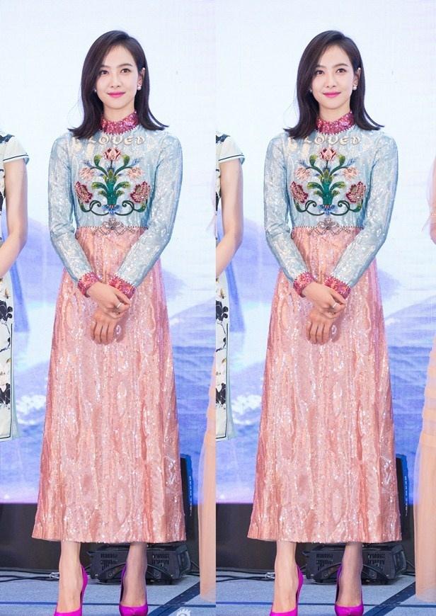 宋茜粉色刺繡亮片裙清新優雅 妝容精致身姿曼妙