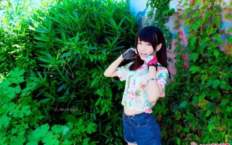 單車辣妹城城歡樂笑顏明媚動人寫真