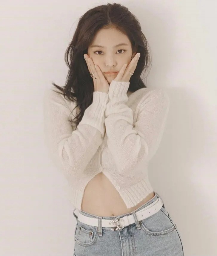 Jennie質(zhì)感雜志封面寫真圖片