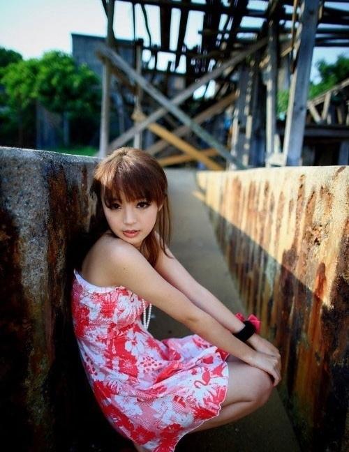 花裙女生夏日靚麗又清新性感