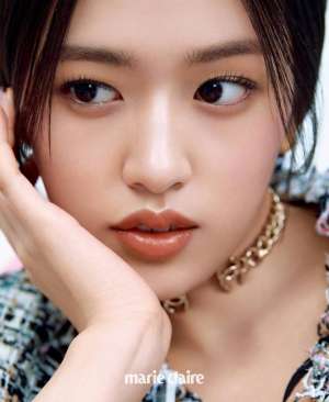 安宥真清甜俏麗少女美妝畫報圖片