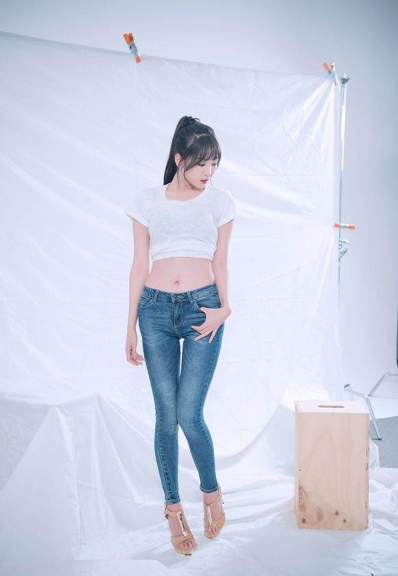 性感女星李恩惠玉腿蠻腰寫真