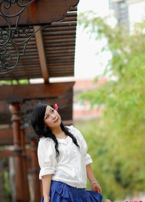 嶺南美女們盡展風(fēng)情圖片