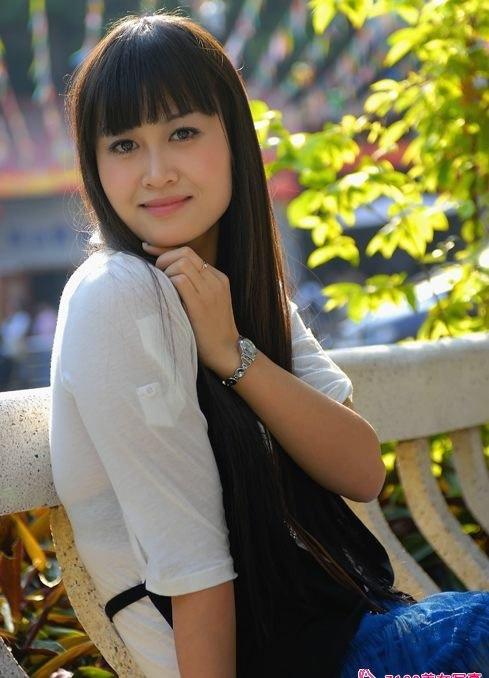 嶺南美女們盡展風(fēng)情圖片