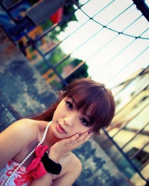 花裙女生夏日靚麗又清新性感