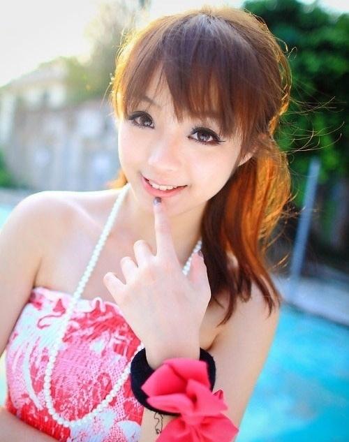 花裙女生夏日靚麗又清新性感