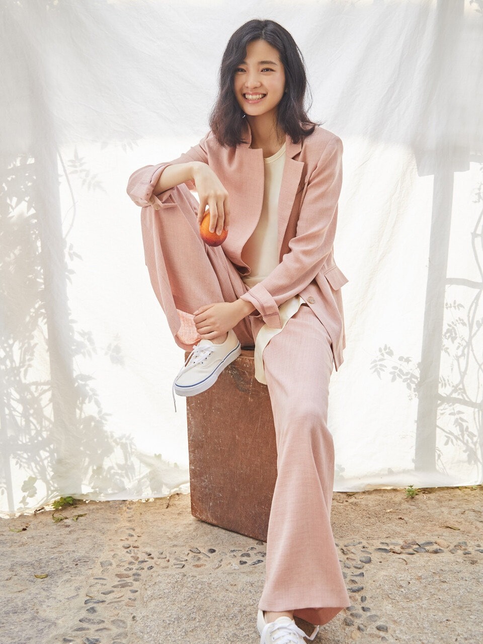 韓國女演員金泰梨西服套裝優雅知性職業范寫真