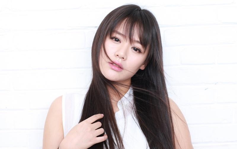 馬思純長發唯美時尚寫真