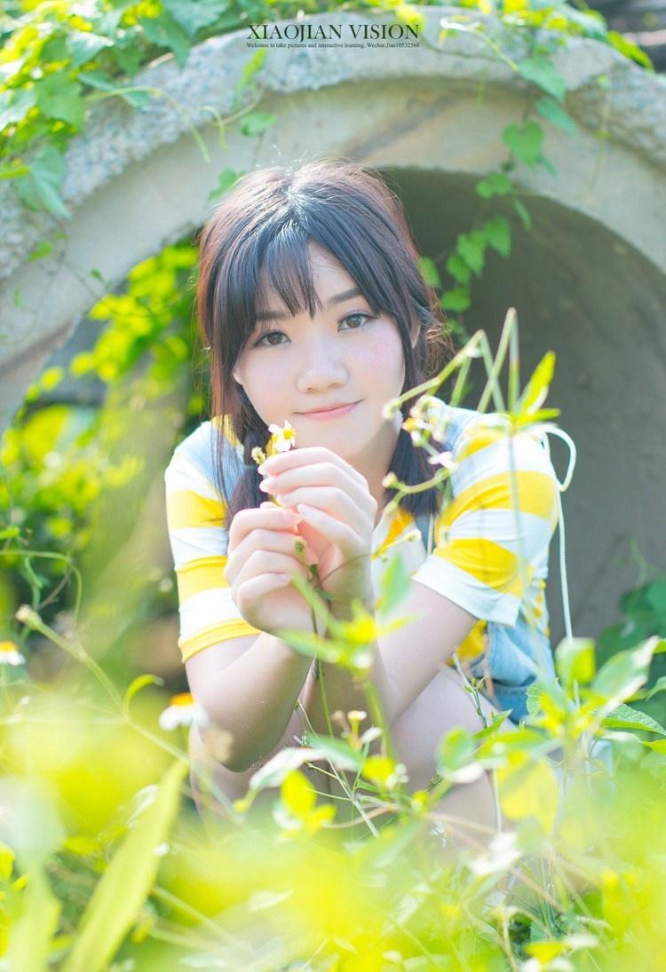 清純天然美女戶外一日游隨拍寫真圖片