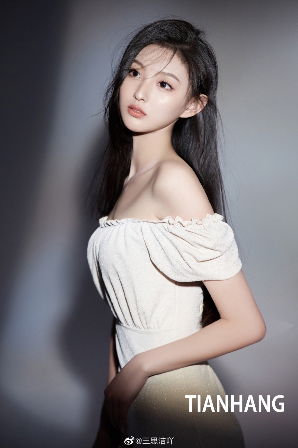 北電校花王思潔抹胸性感寫真圖片