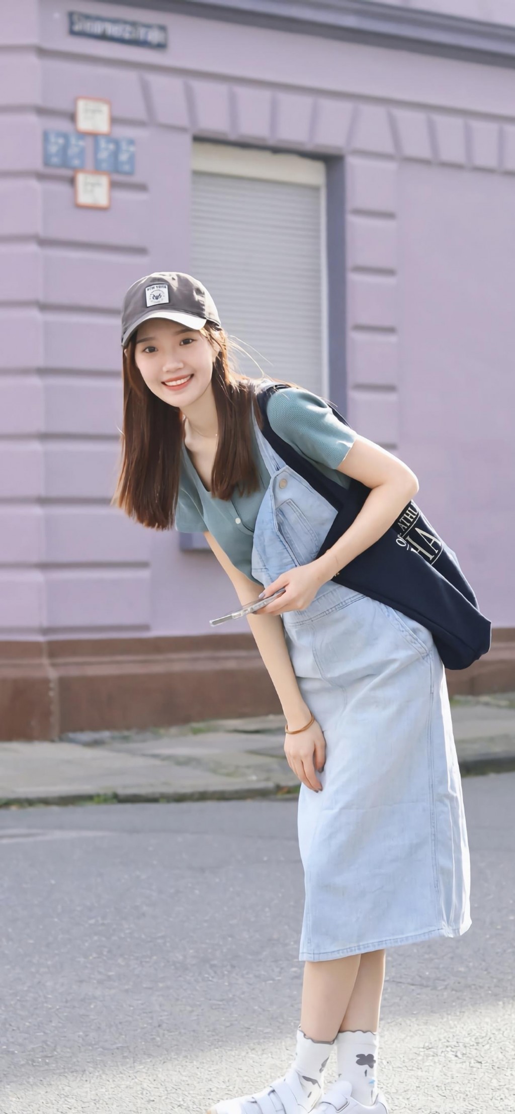 網紅禾冉Vv清純街拍圖片