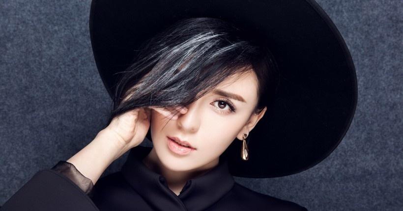 美女演員呂佳容寫真