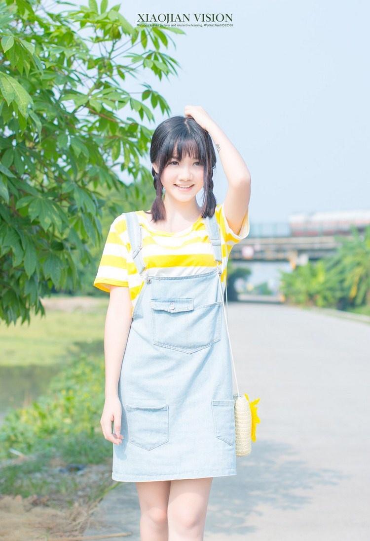 清純天然美女戶外一日游隨拍寫真圖片