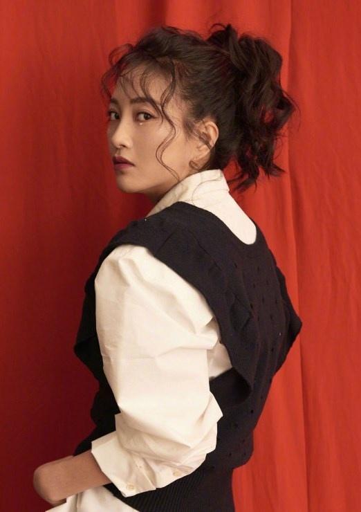 辣媽包文婧媚眼如絲百變造型少女感十足寫真圖片