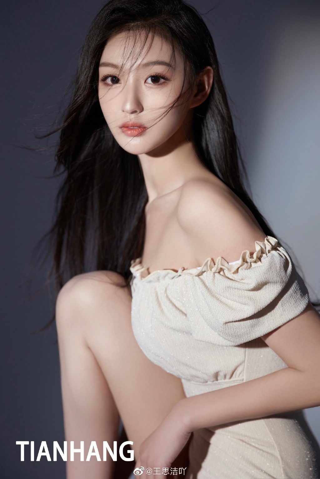 北電校花王思潔抹胸性感寫真圖片