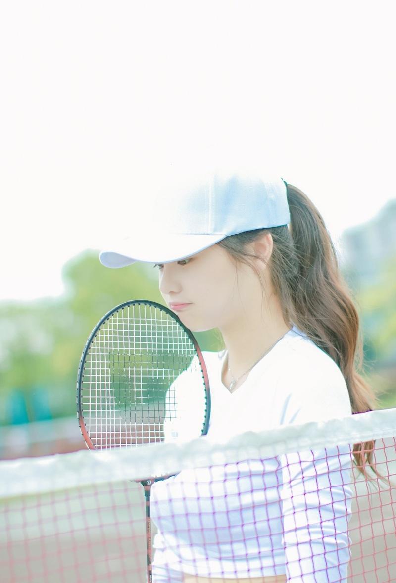 羽毛球少女白皙嬌嫩活力無限寫真