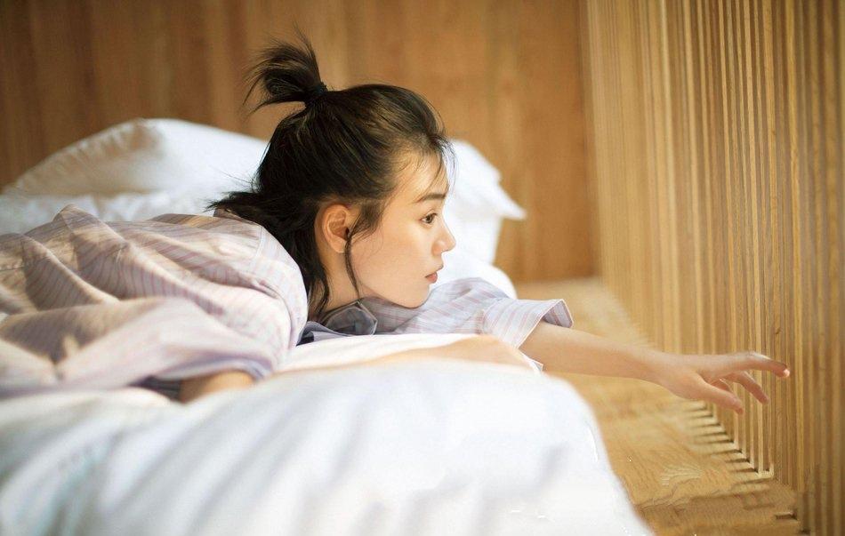 馬思純曝文藝清新封面 深潛少女陽光明媚寫真