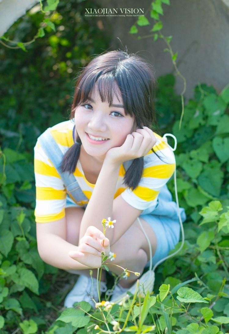 清純天然美女戶外一日游隨拍寫真圖片