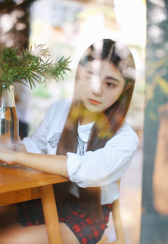 看起來既溫暖可人又如薄荷一樣涼爽的性感美少女