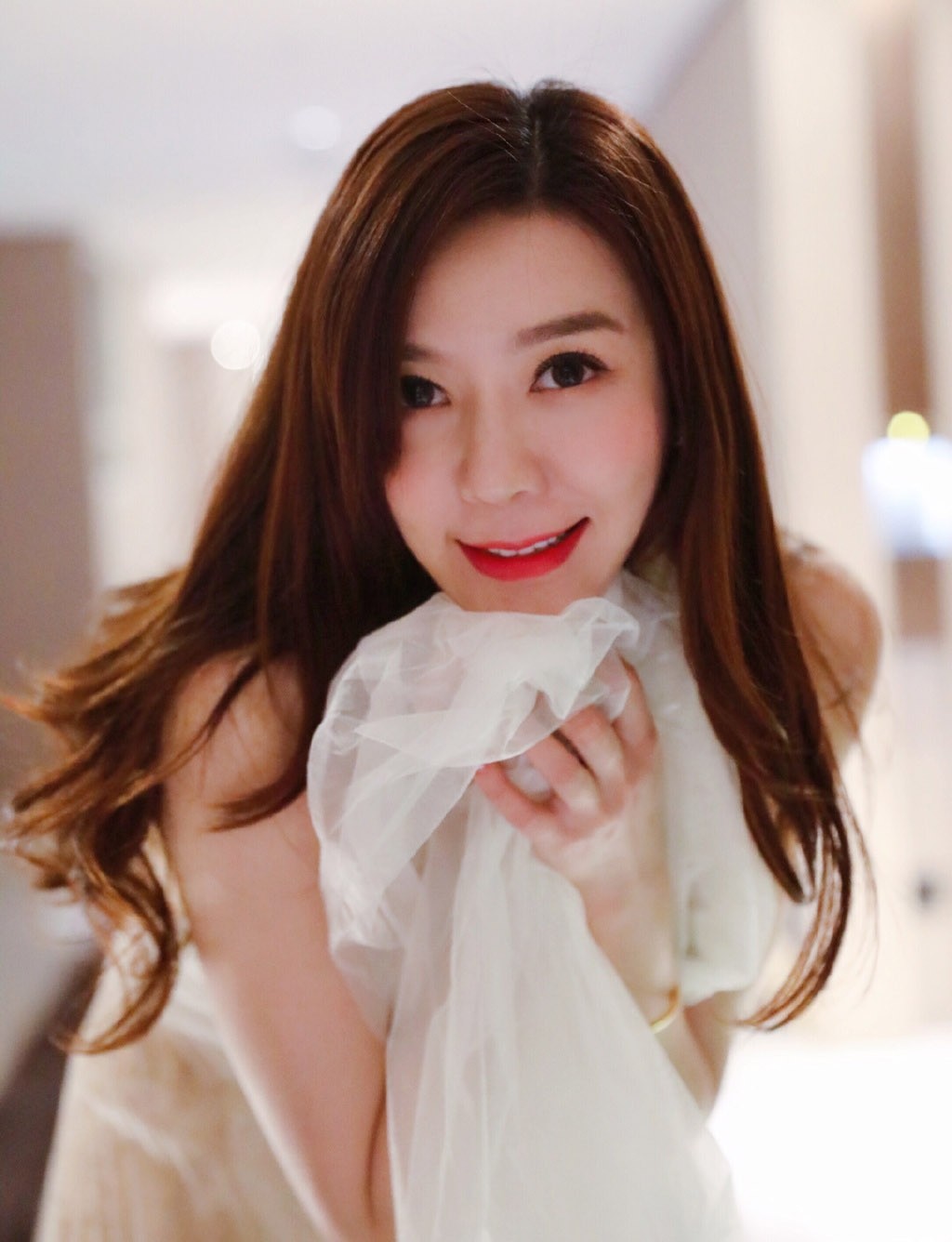 周韋彤紗裙唯美仙氣活動照圖片