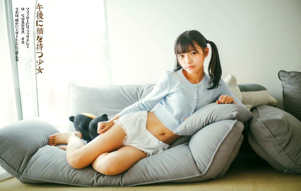 美少女與貓的午后快樂時間