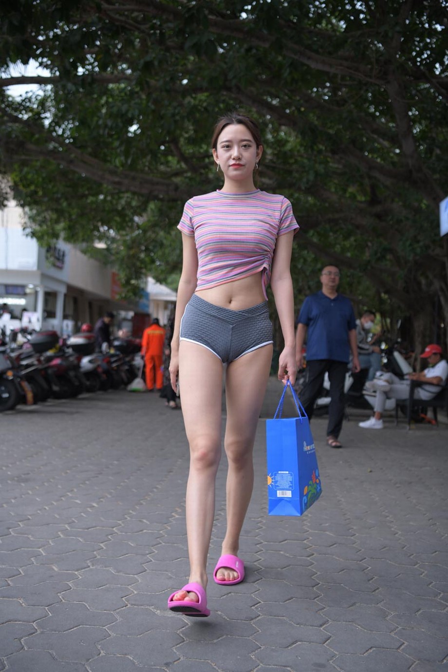 若隱若現駱駝趾
