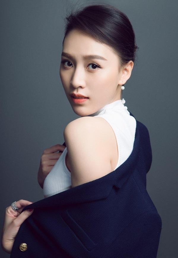 美女任媄熙最新時尚大片曝光新寫真