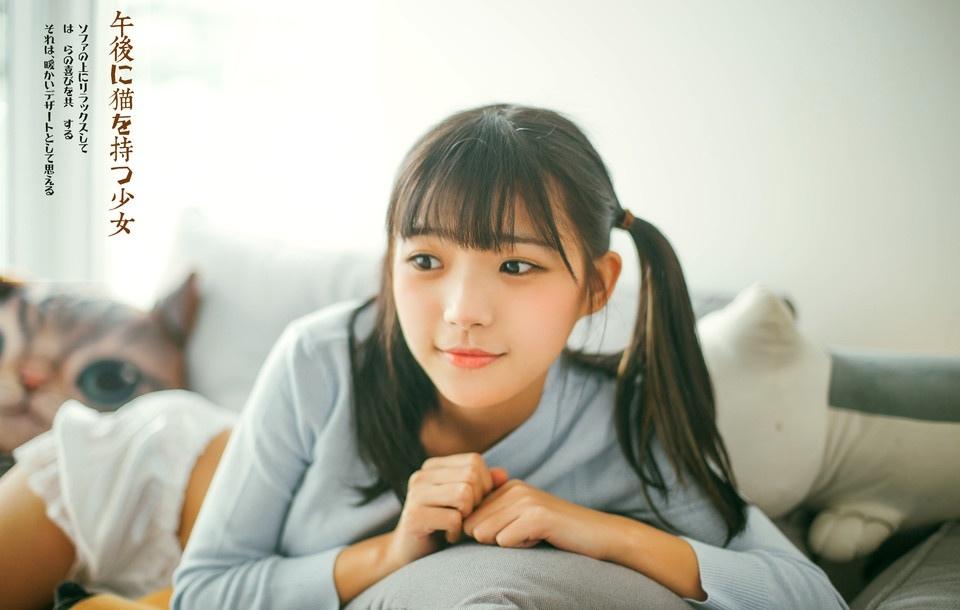 美少女與貓的午后快樂時間