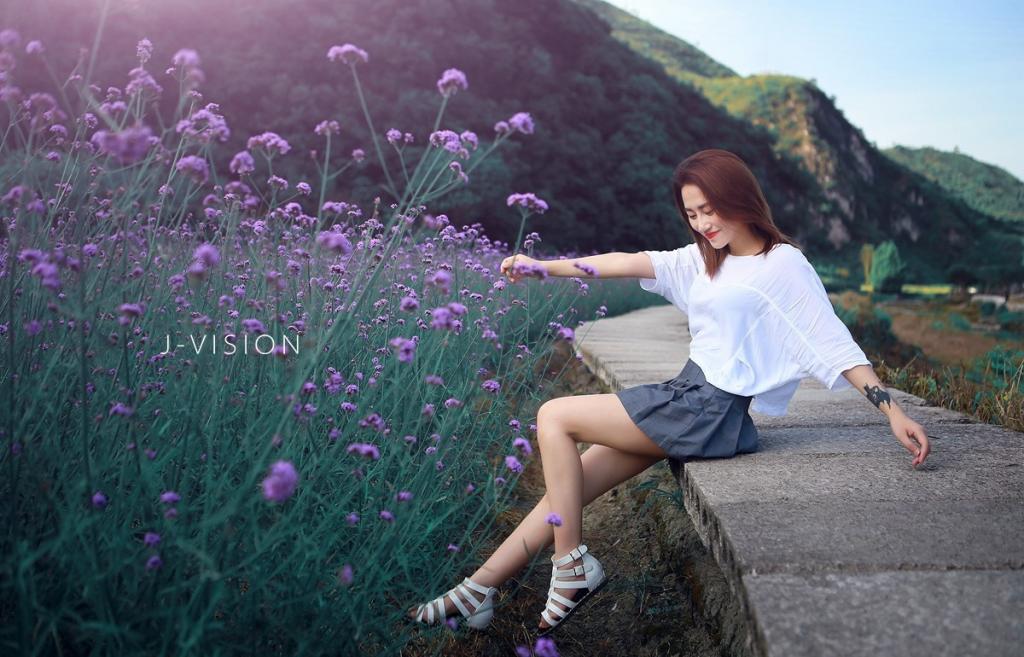 清純女孩花海從中最嬌艷性感美圖