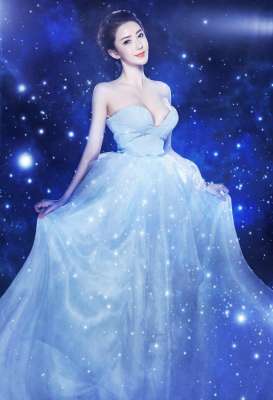美女侯伊荻閃耀星空美麗動人寫真