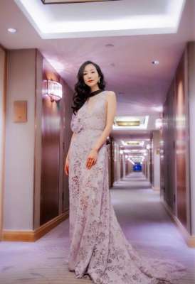 韓雪長裙曳地婀娜多姿美出新高度