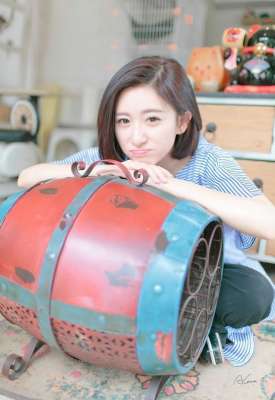清純短發氣質美女時尚迷人俏皮可愛唯美寫真