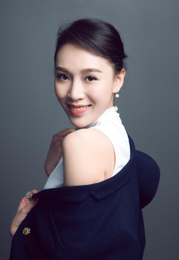美女任媄熙最新時尚大片曝光新寫真