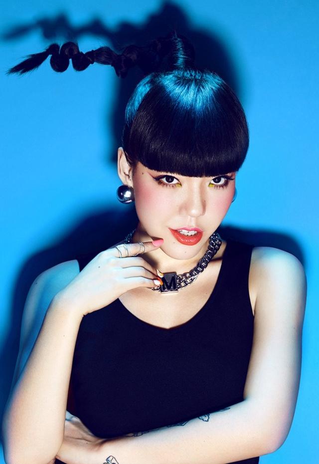 歌手吳莫愁美妝大片