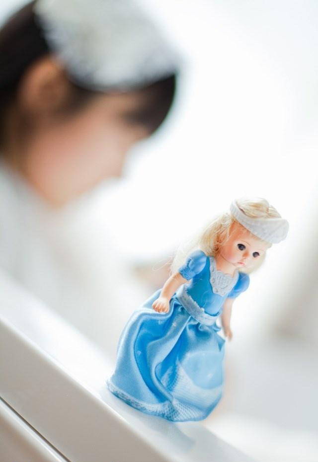純凈美少女白色長裙迷人電眼清新氣質私房寫真圖片