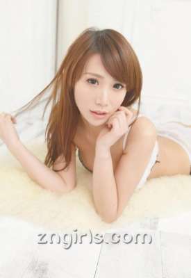 臺灣美女楊羽霏私房時尚美照酥胸誘人