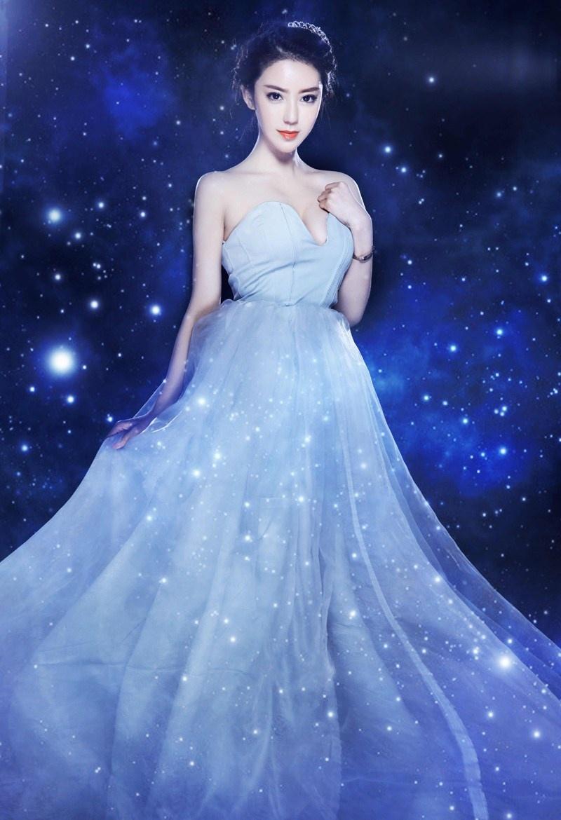 美女侯伊荻閃耀星空美麗動人寫真