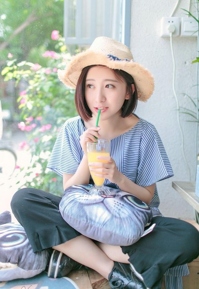 清純短發氣質美女時尚迷人俏皮可愛唯美寫真