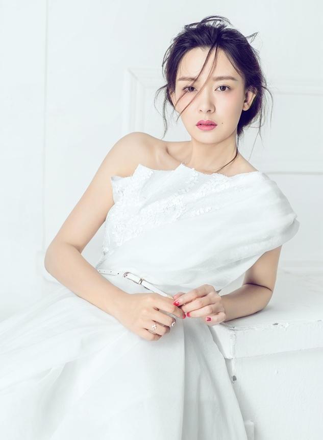 白衣仙女周奇奇清新寫真