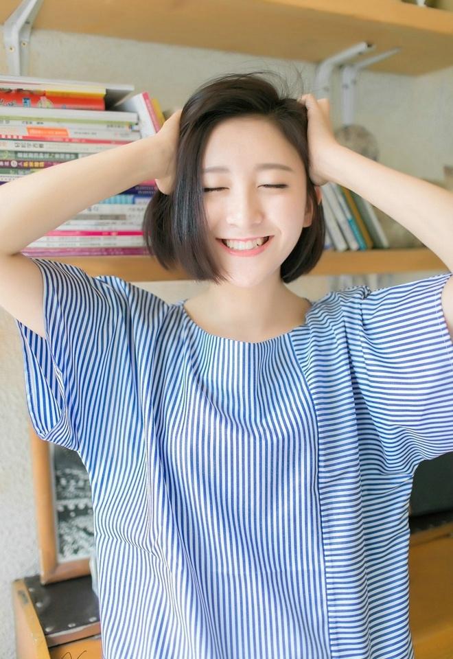 清純短發氣質美女時尚迷人俏皮可愛唯美寫真