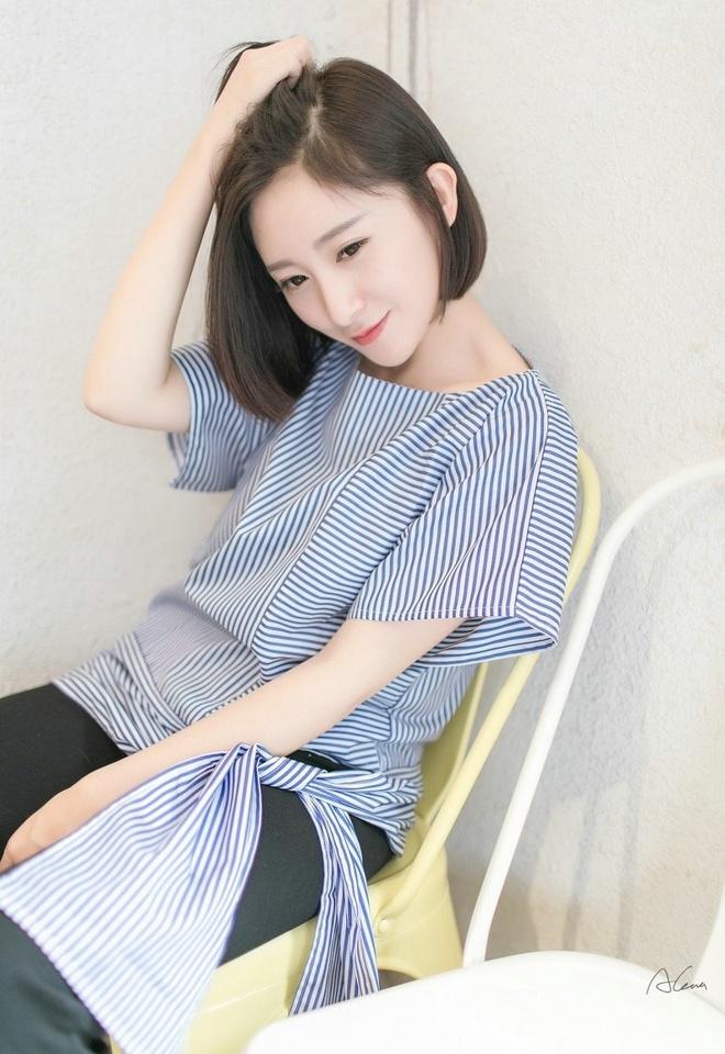 清純短發氣質美女時尚迷人俏皮可愛唯美寫真