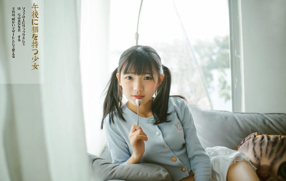 美少女與貓的午后快樂時間