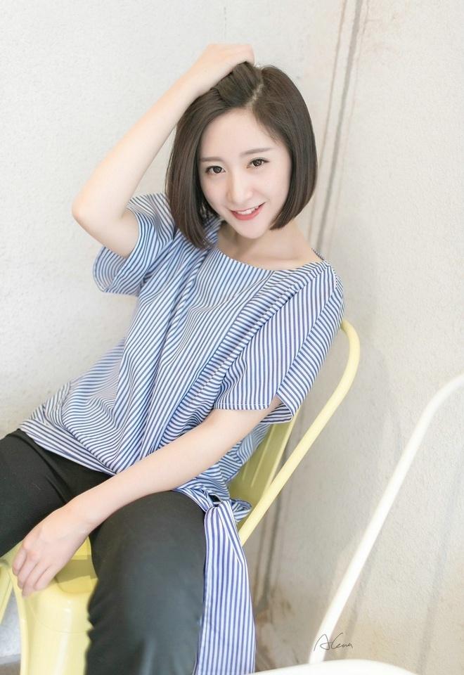 清純短發氣質美女時尚迷人俏皮可愛唯美寫真