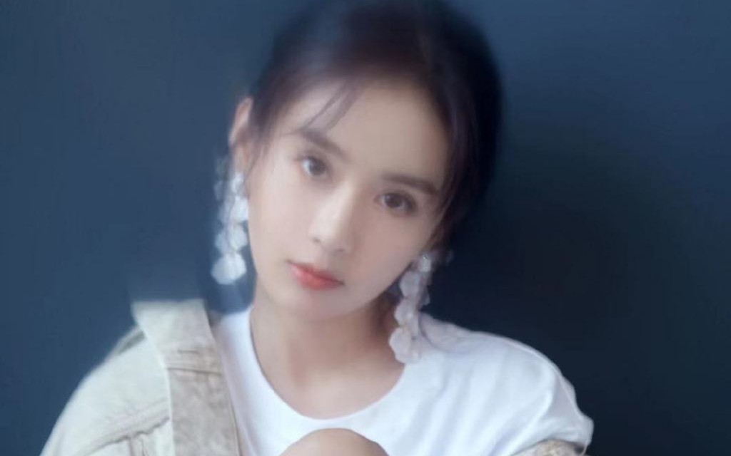 鄭合惠子時(shí)尚靚麗寫真圖片桌面壁紙