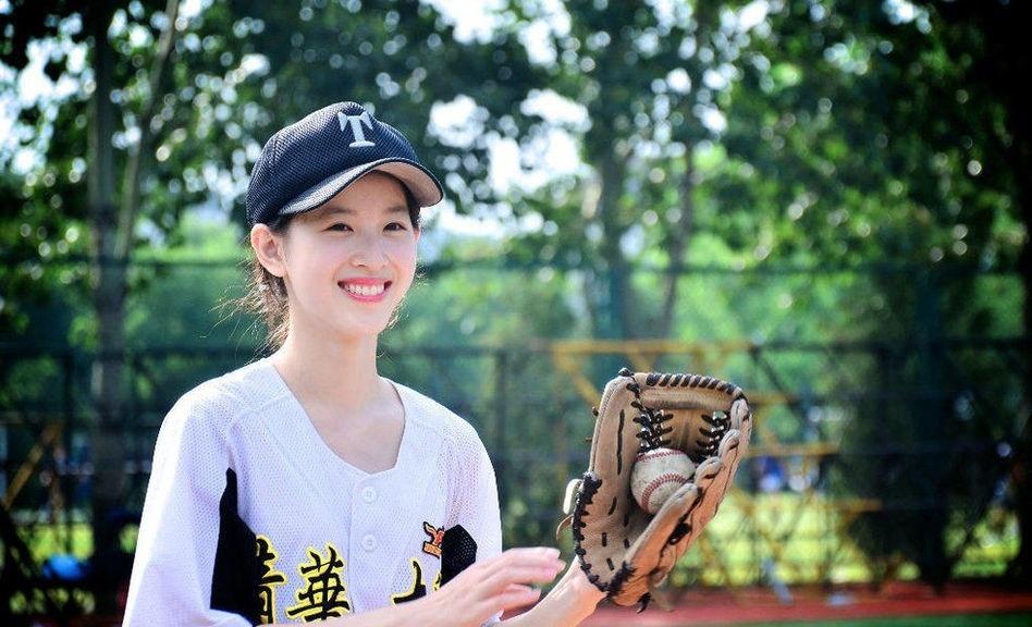 奶茶妹妹清純迷人最新時(shí)尚寫(xiě)真